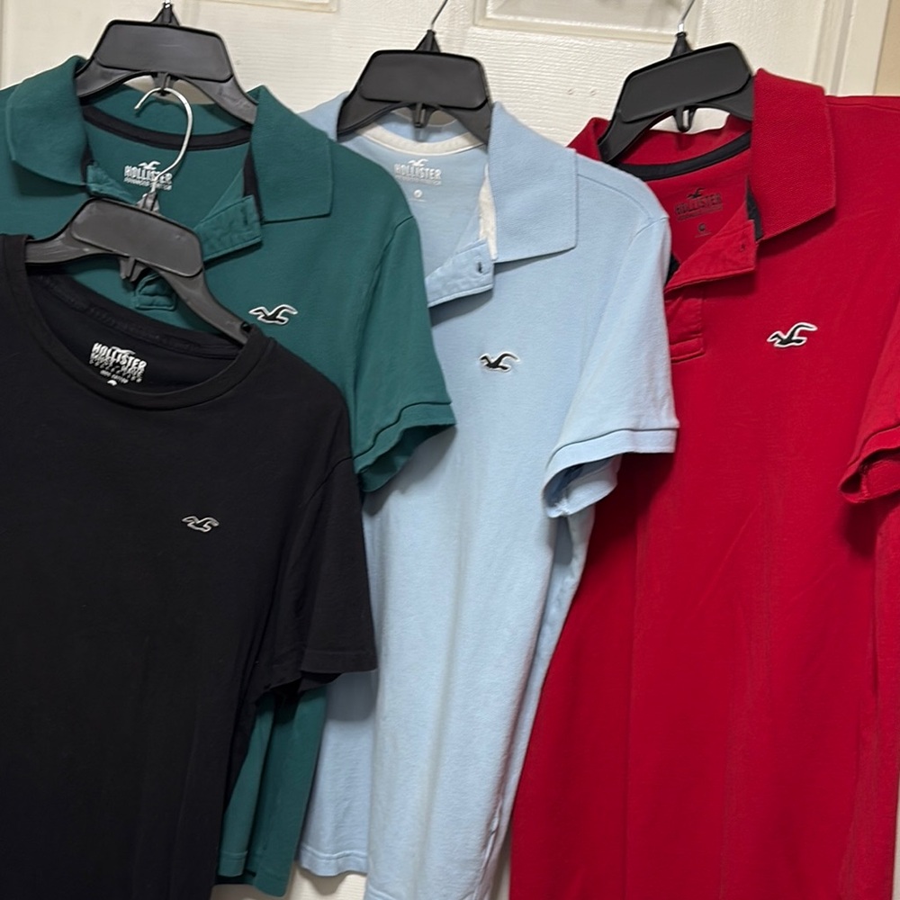 Set of 4 Hollister , Men's Polo Collection - Teal, Light Blue, Red,& Black tee.